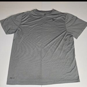 Nike Men's Gray Dri-FIT Shirt